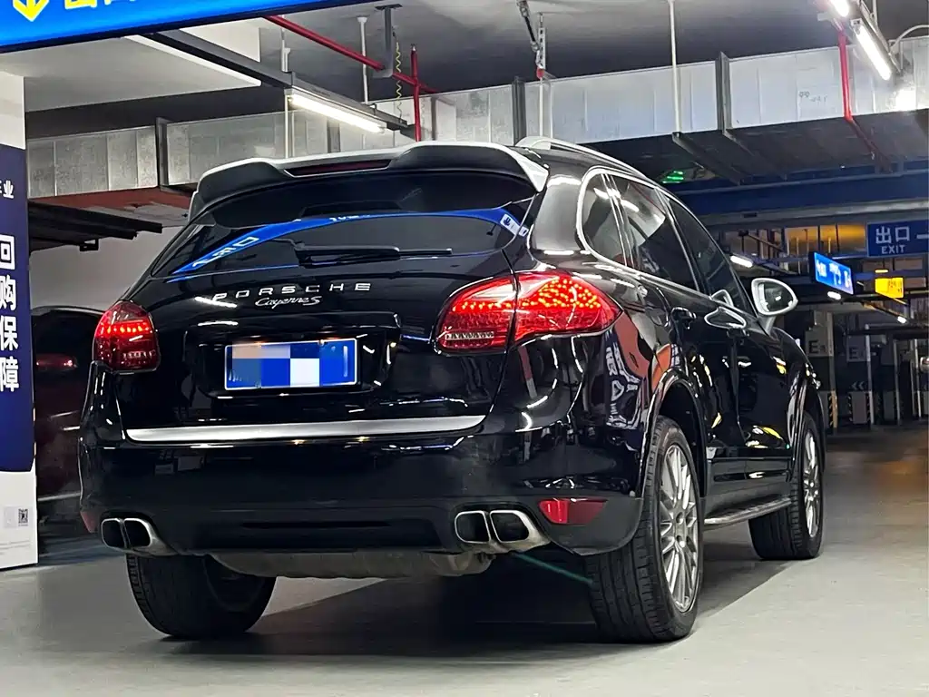 Porsche Cayenne — миниатюра 4