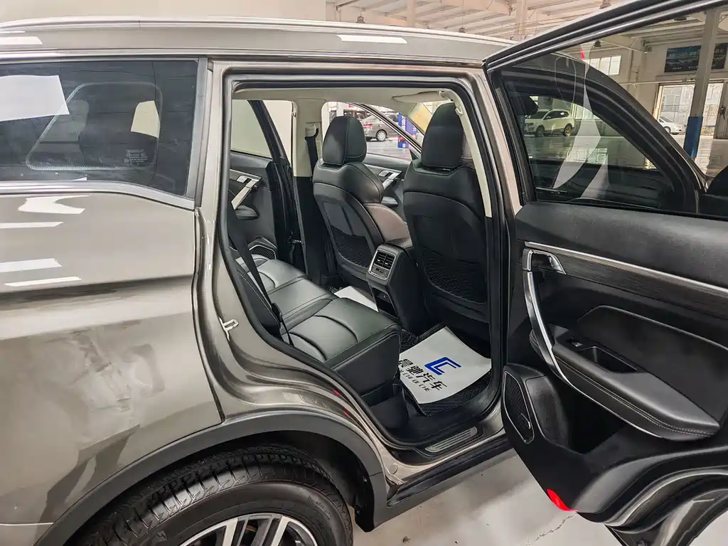 Geely Boyue — миниатюра 12
