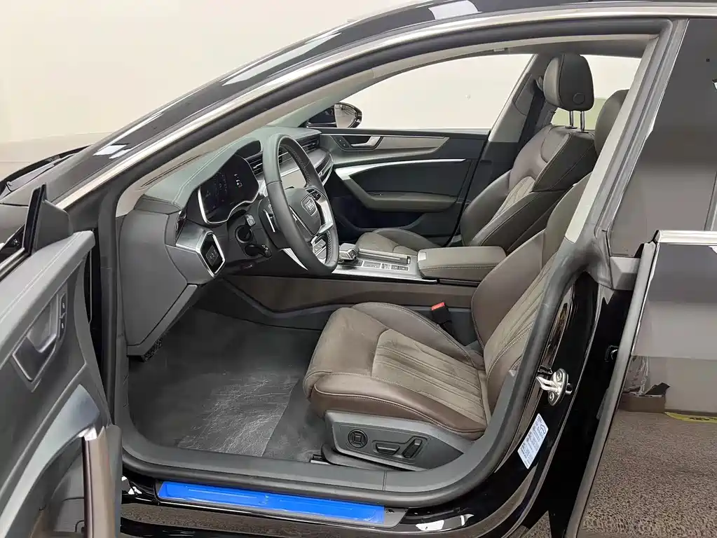 Audi A7L — миниатюра 14