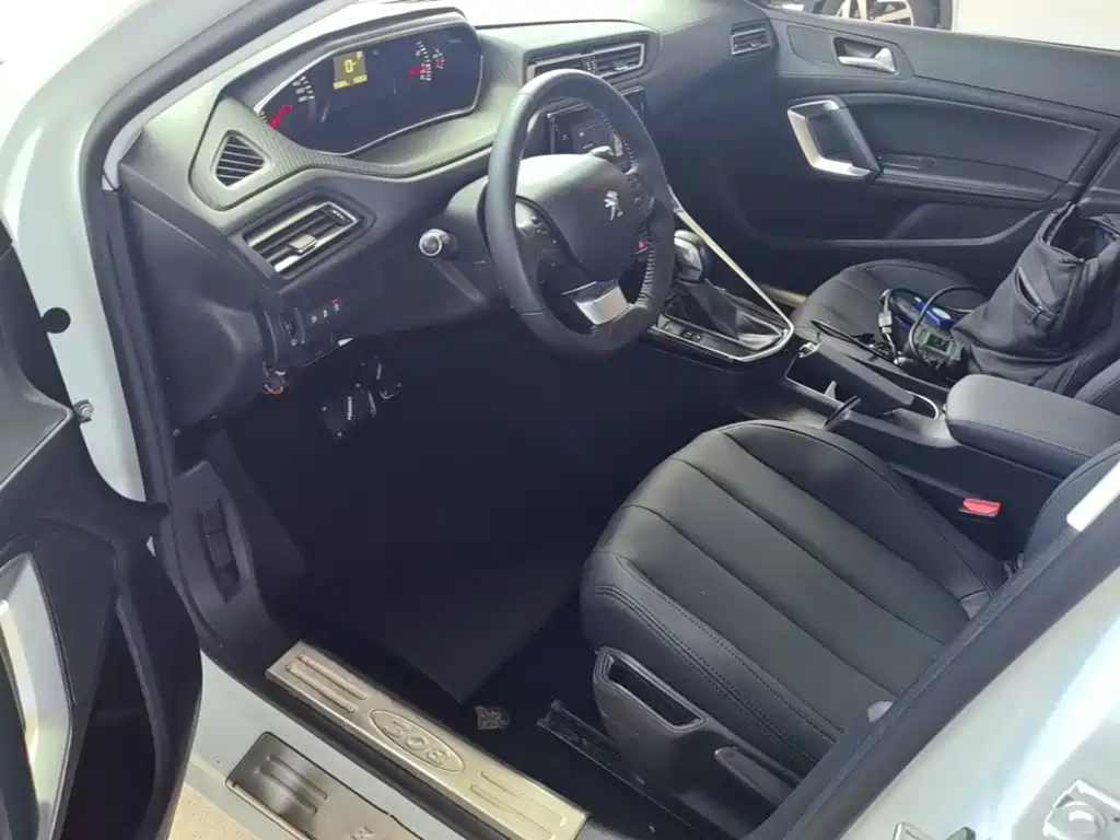 Peugeot 308 — миниатюра 15