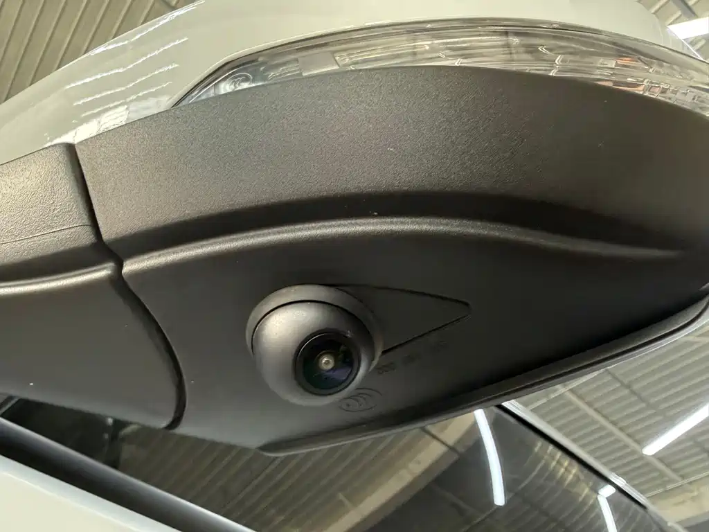 VOLKSWAGEN T ROC EXPLORING SONGS