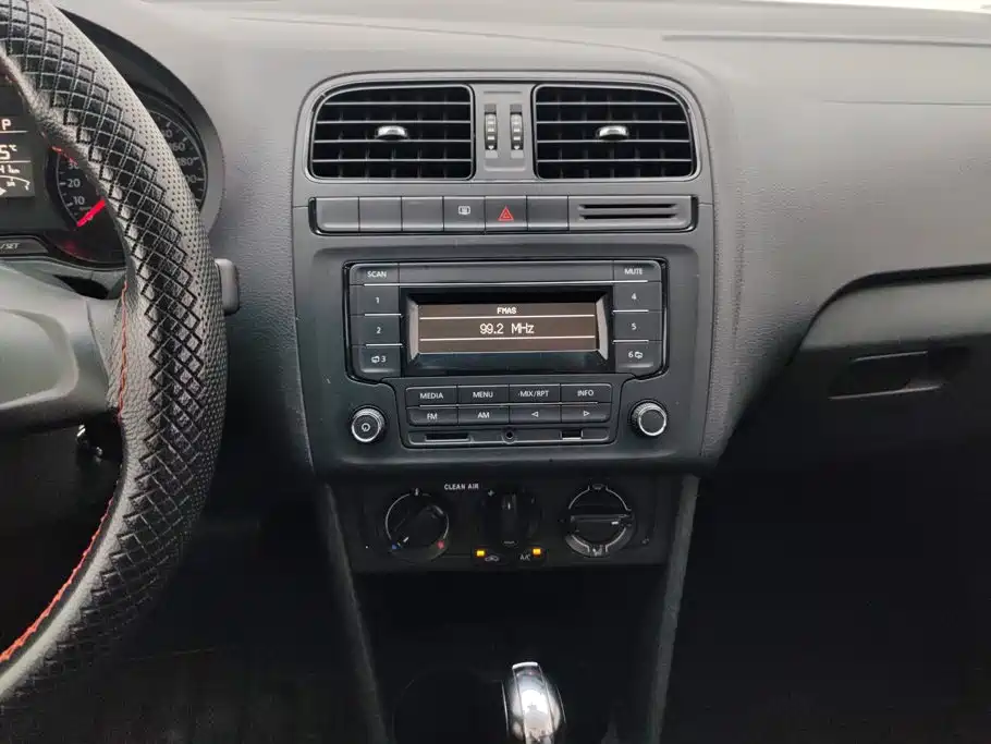 Volkswagen Polo — миниатюра 13
