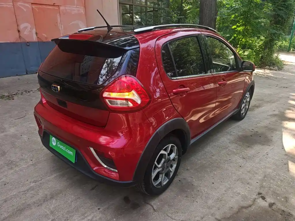 Geely Vision X1 — миниатюра 7