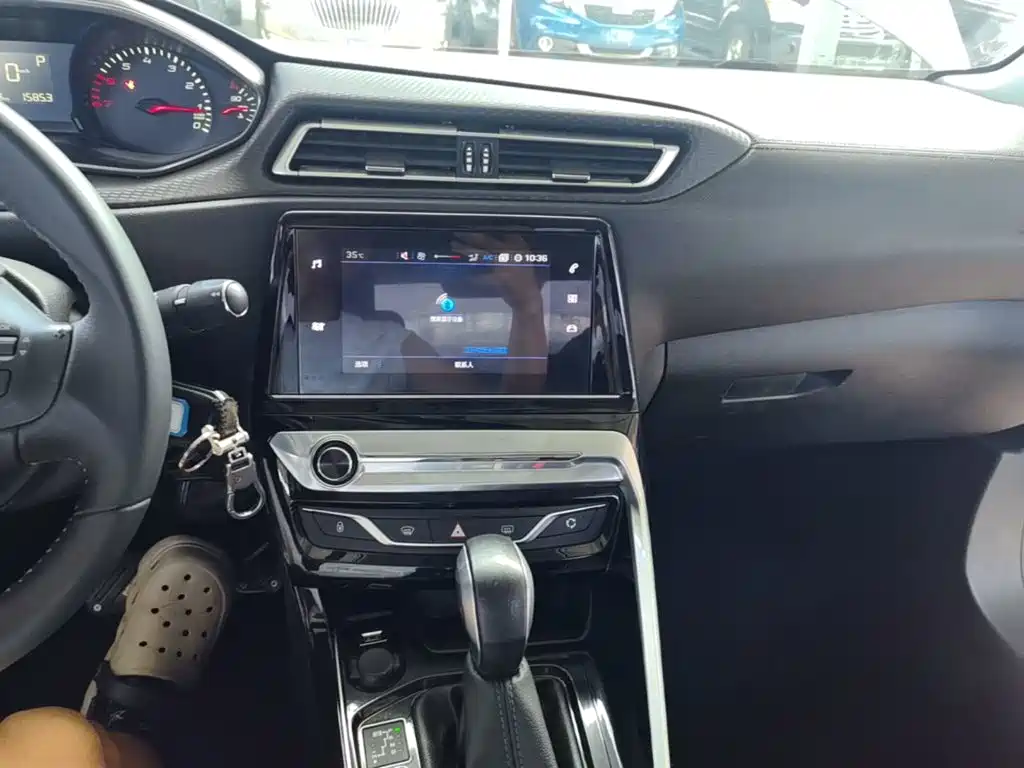 Peugeot 308 — миниатюра 13