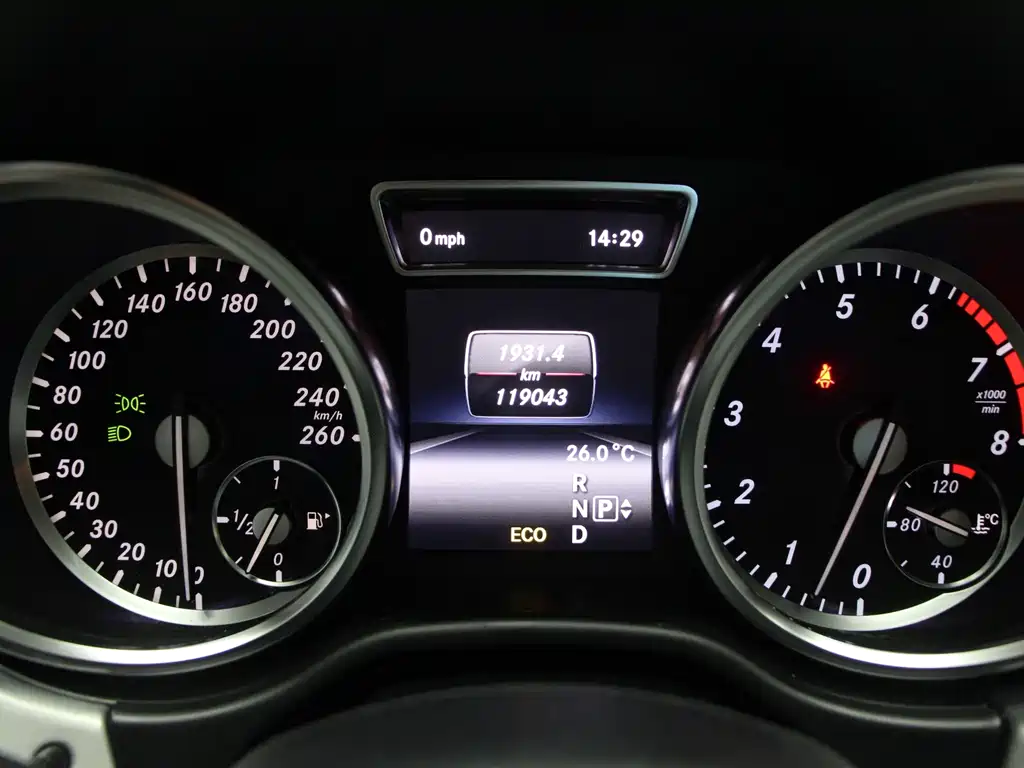 Mercedes-Benz M-Class — миниатюра 15