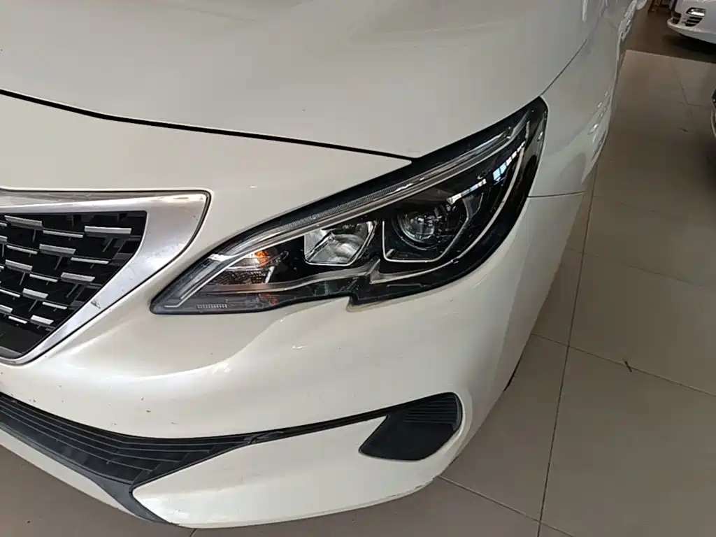 Peugeot 408 — миниатюра 24