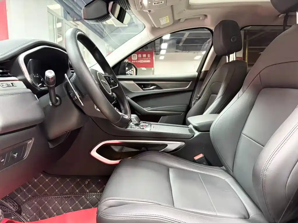 Jaguar F-PACE — миниатюра 7