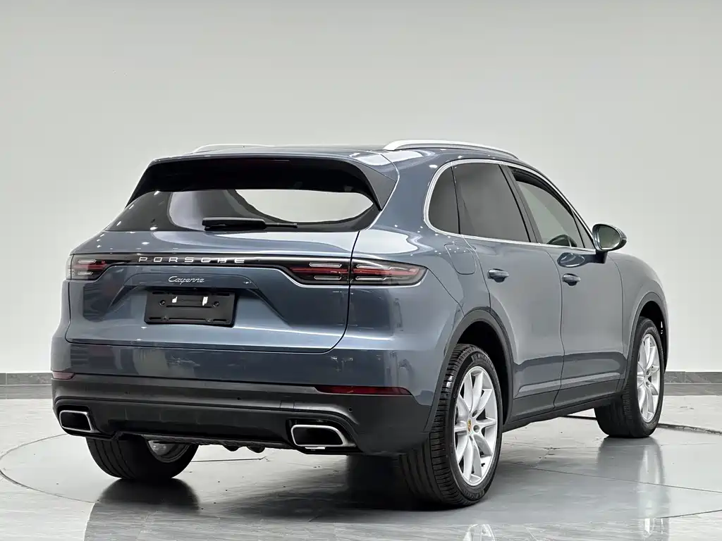 Porsche Cayenne — миниатюра 6