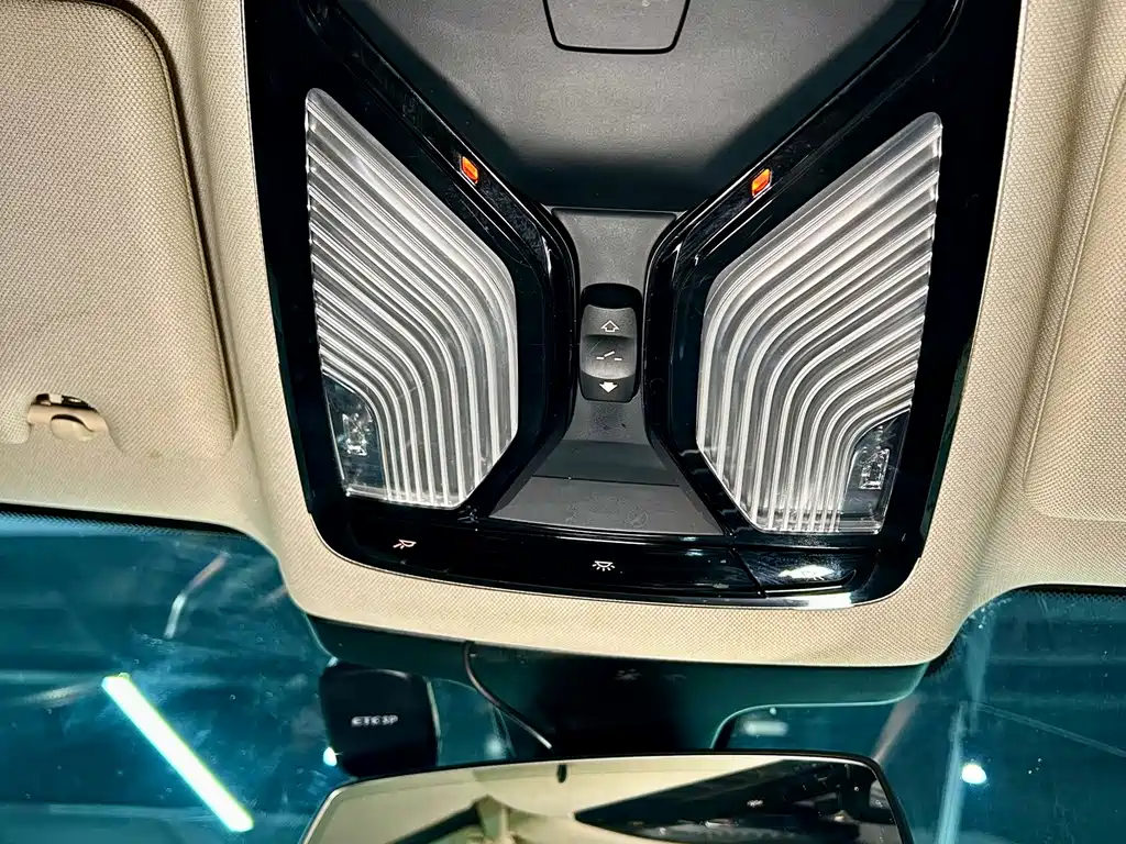 BMW 5 Series — миниатюра 21
