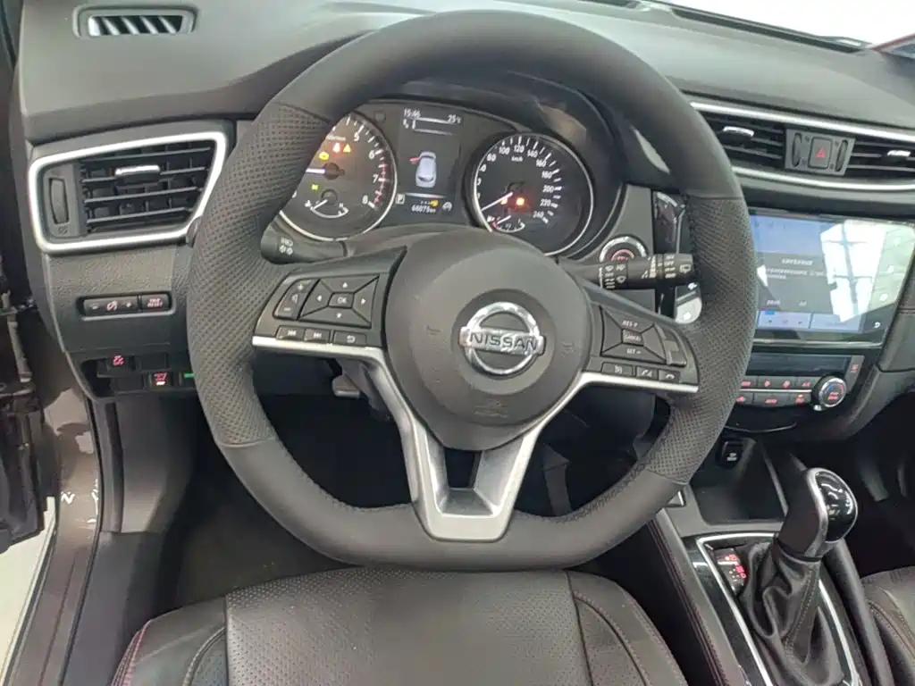 Nissan Qashqai — миниатюра 11