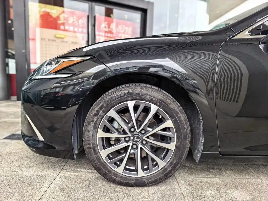 Lexus ES — миниатюра 4