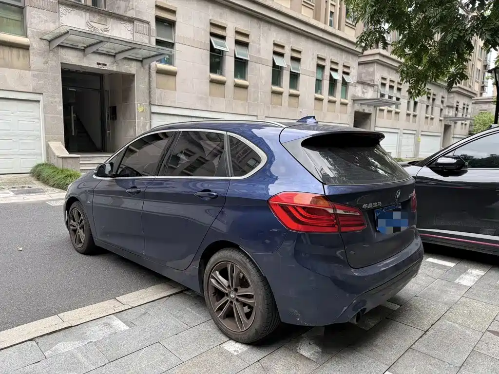 BMW 2 Series Active Tourer — миниатюра 5