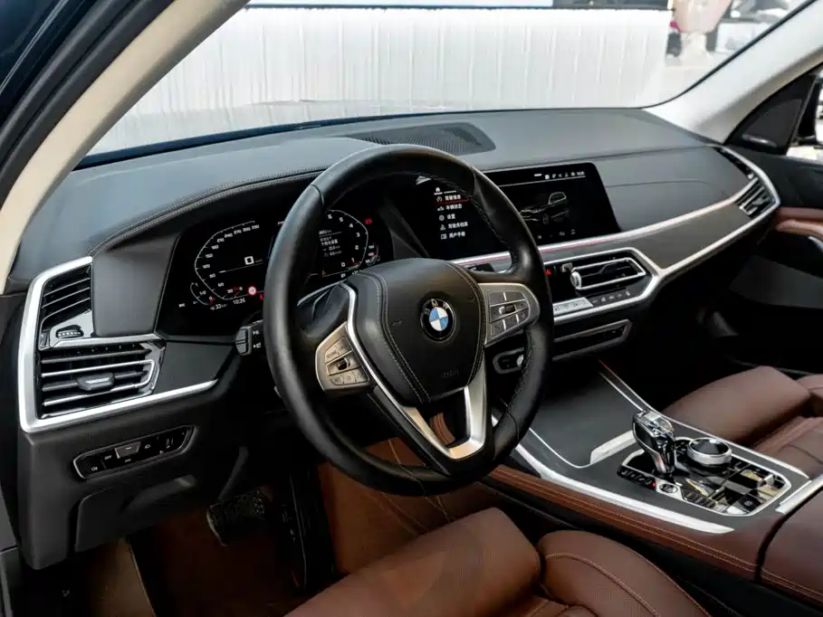 BMW X7 — миниатюра 23