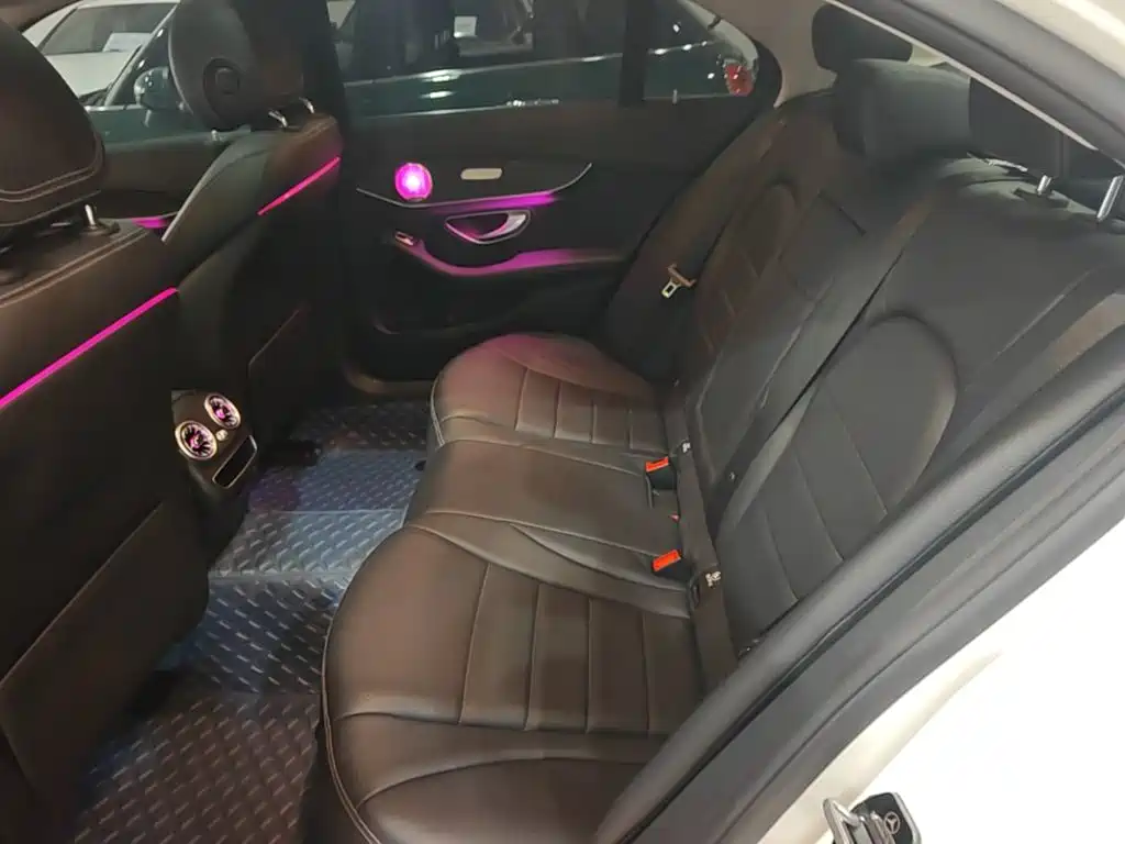 Mercedes-Benz C-Class — миниатюра 17