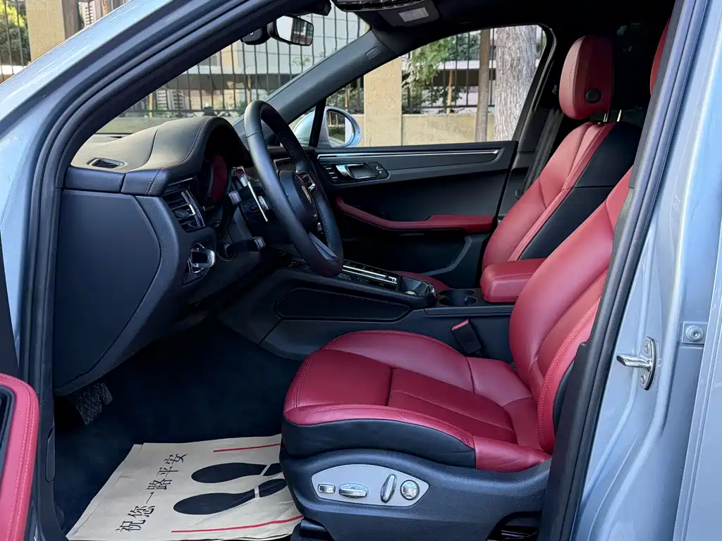 Porsche Macan — миниатюра 7
