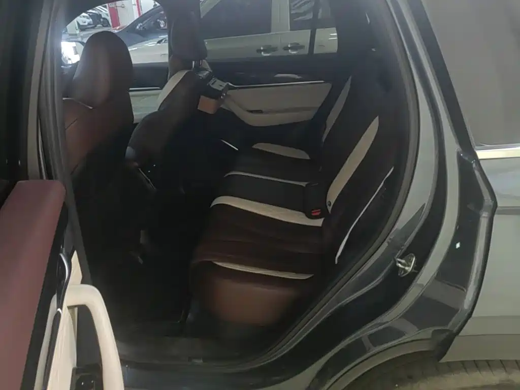 Geely Xingyue L — миниатюра 20