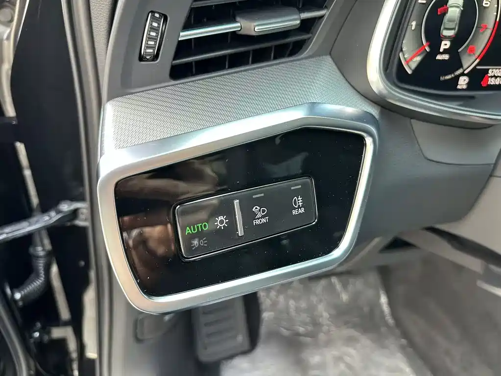 Audi A6L — миниатюра 21