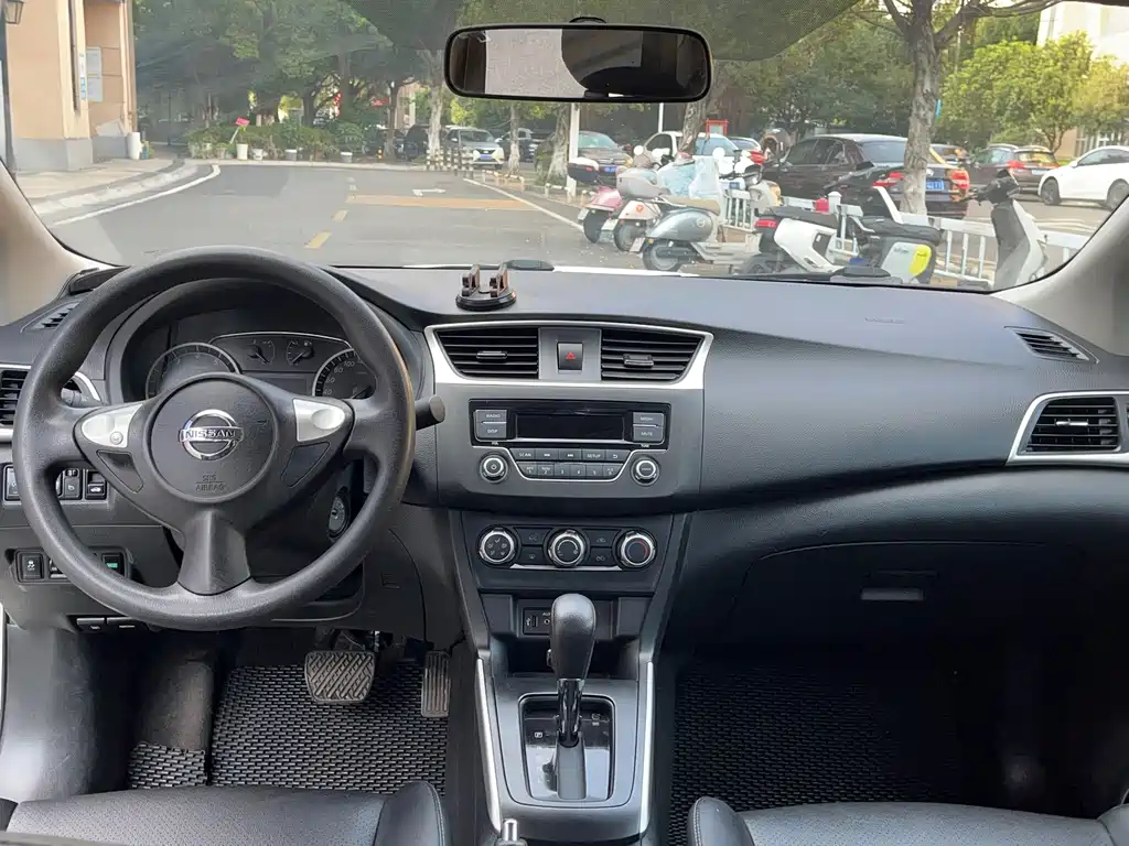 Nissan Sylphy — миниатюра 9