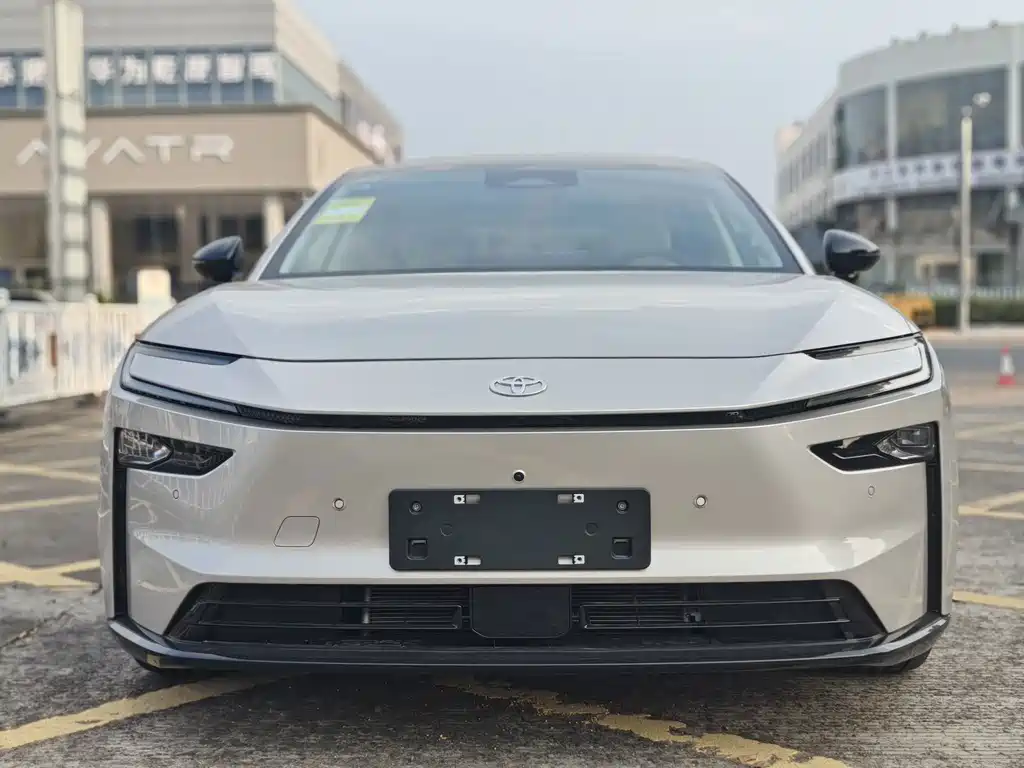 Toyota bZ7 — миниатюра 2