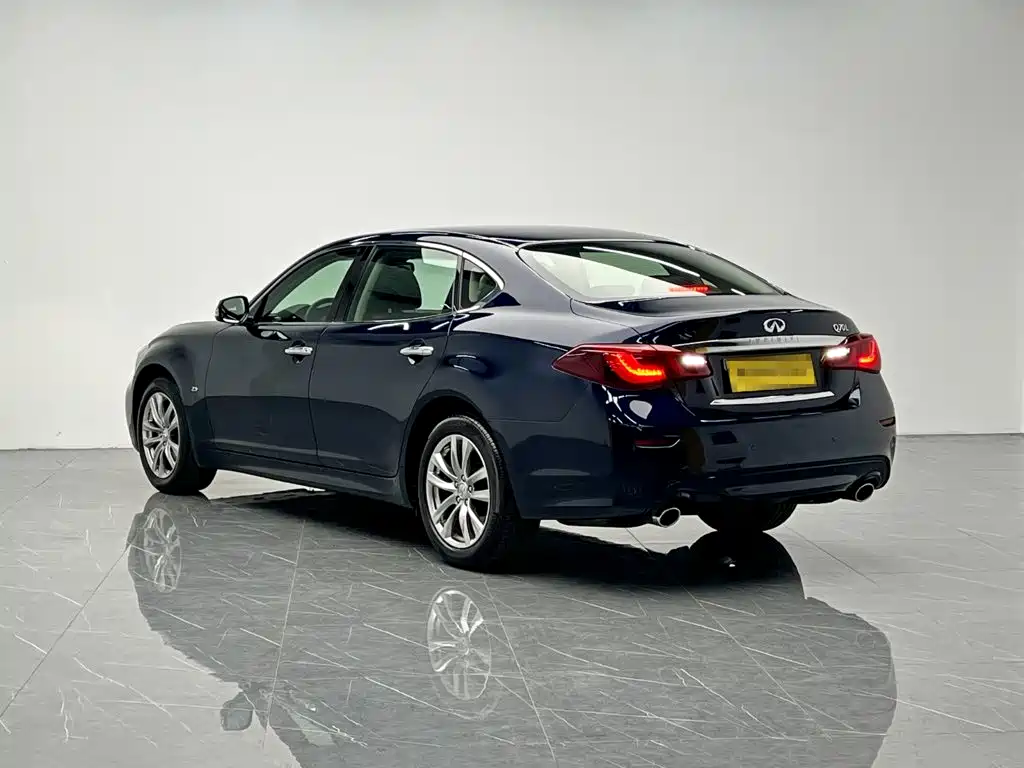Infiniti Q70 — миниатюра 4