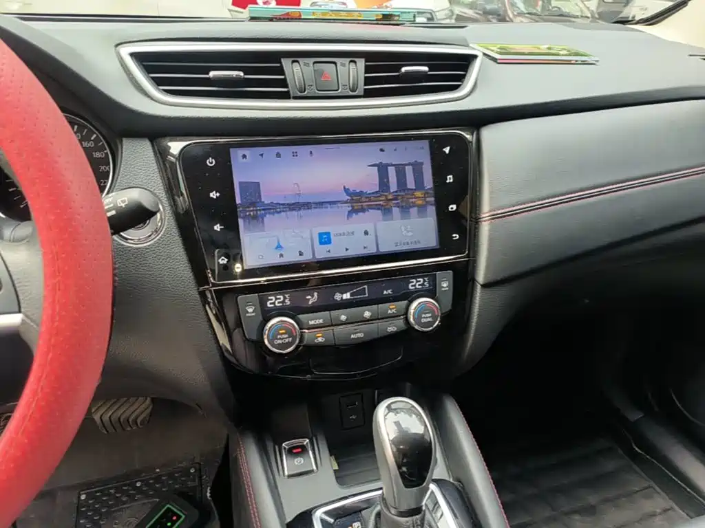 Nissan Qashqai — миниатюра 13