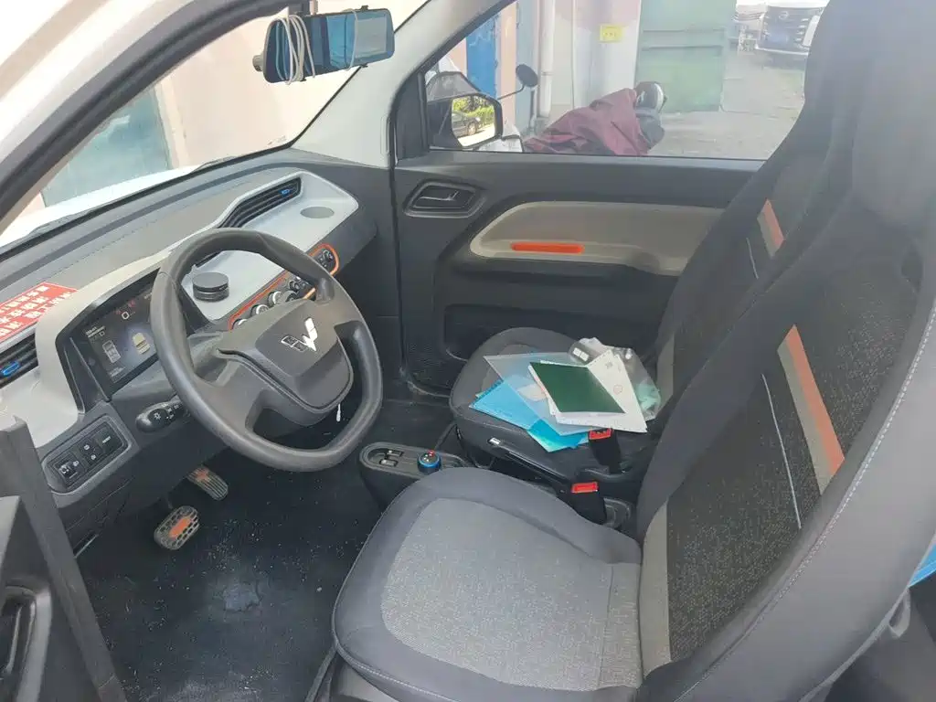 Wuling MINIEV — миниатюра 11