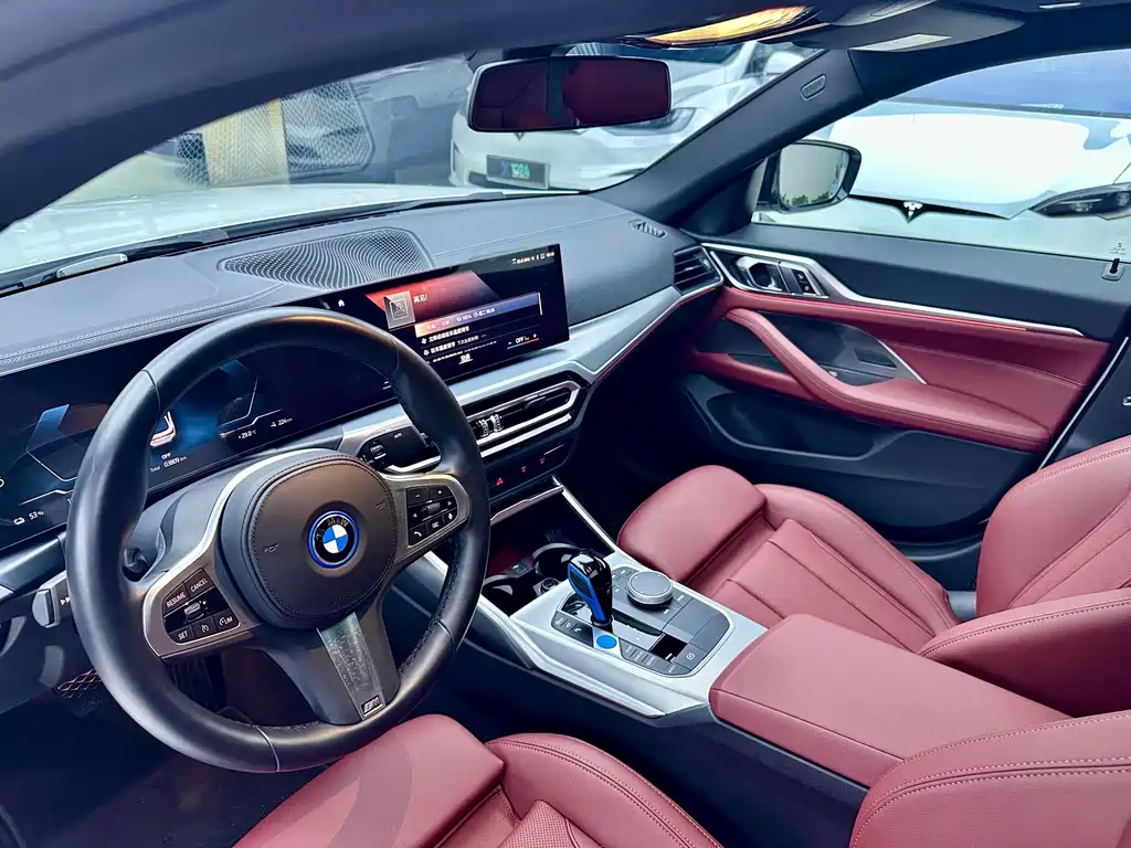 BMW i4 — миниатюра 13