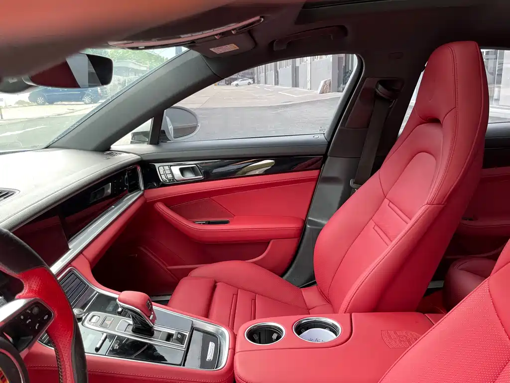 Porsche Panamera — миниатюра 7