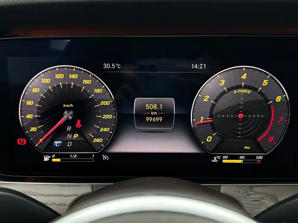 Mercedes-Benz E-Class — миниатюра 14