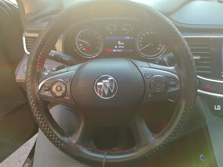 Buick LaCrosse — миниатюра 15
