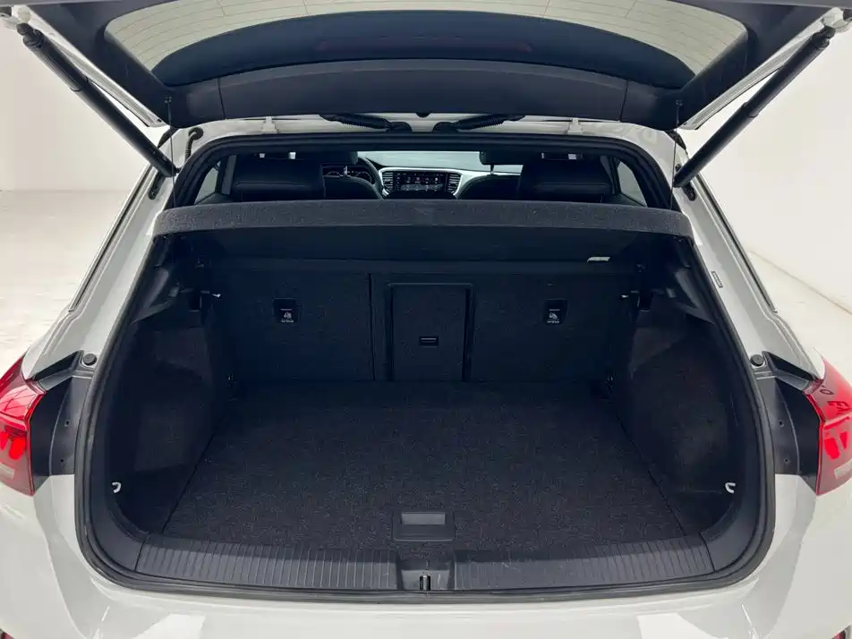 Volkswagen T-Roc 2022 — фото 20