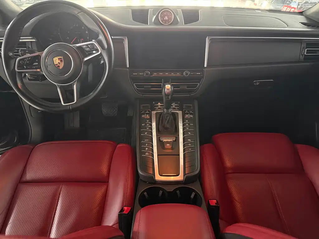 Porsche Macan — миниатюра 7