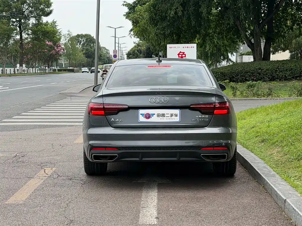 Audi A4L 2022 40 TFSI Fashion