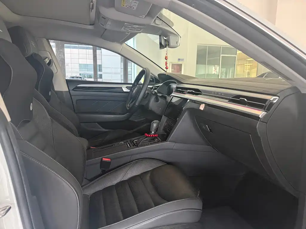 Volkswagen CC — миниатюра 9