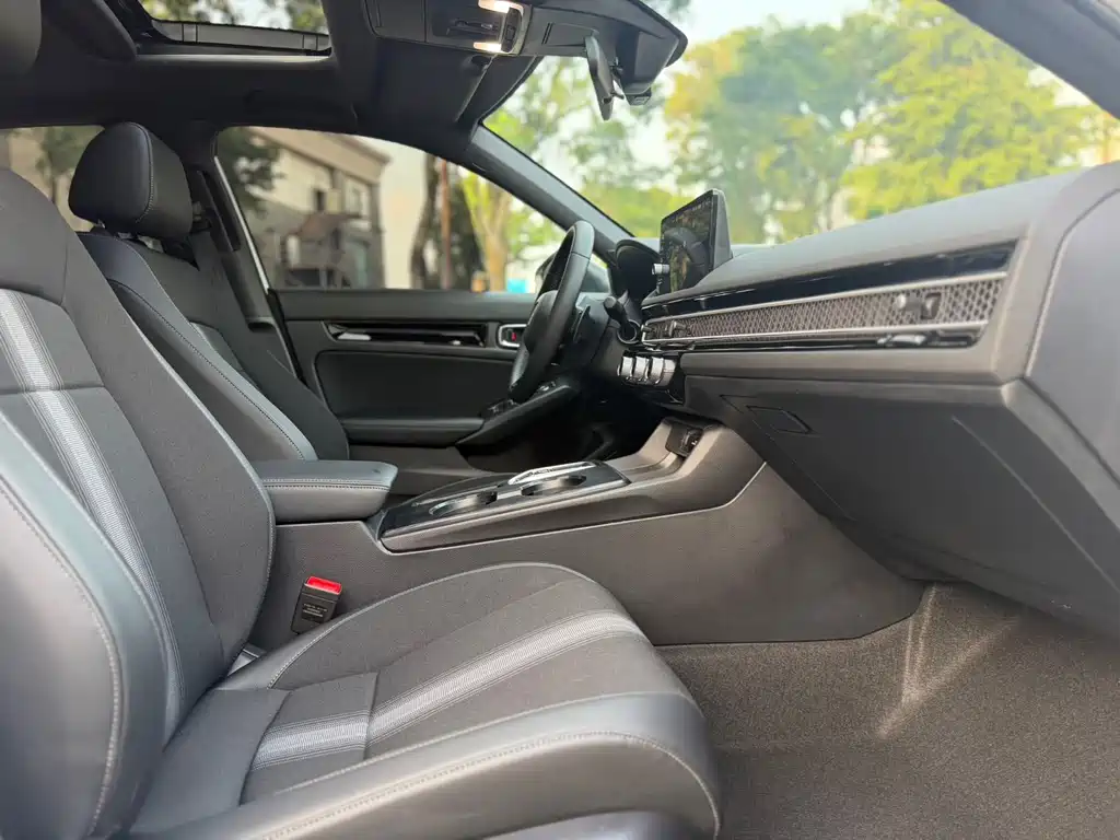 Honda Civic — миниатюра 14
