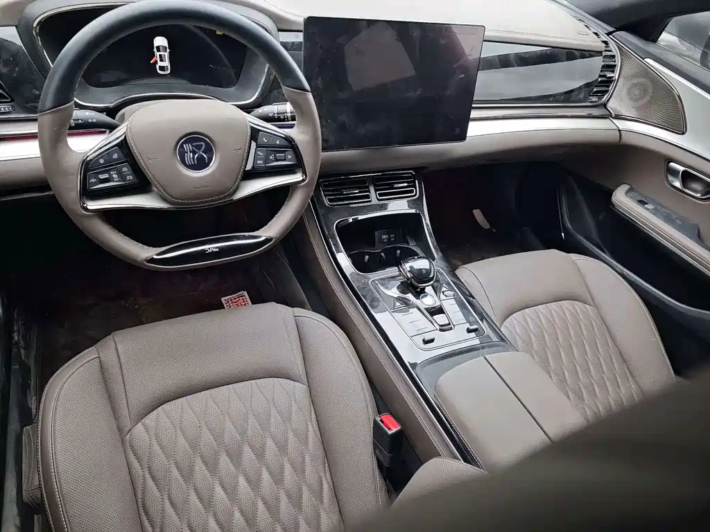 BYD Han — миниатюра 2
