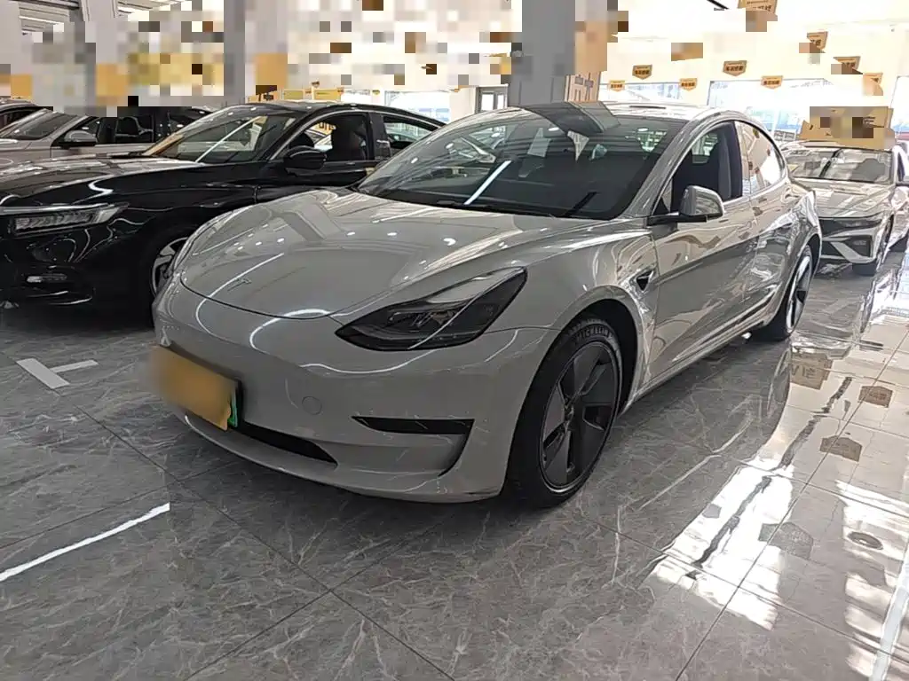 Tesla Model 3 — миниатюра 2