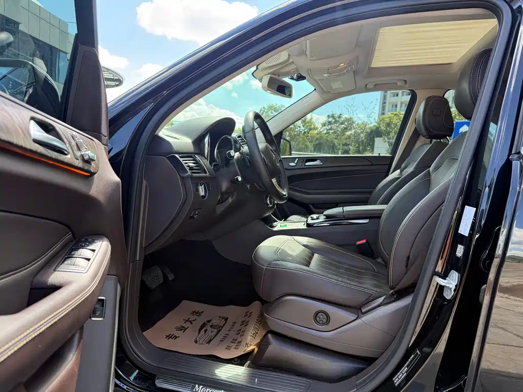 Mercedes-Benz GLE (Import) — миниатюра 4