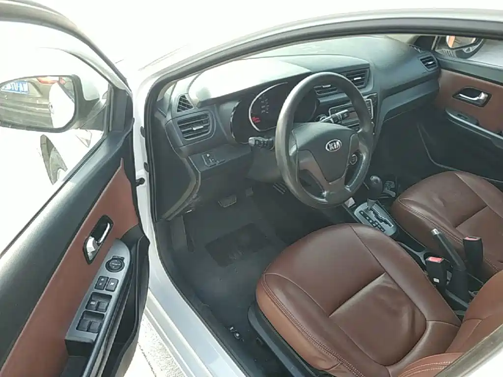 Kia K2 — миниатюра 16