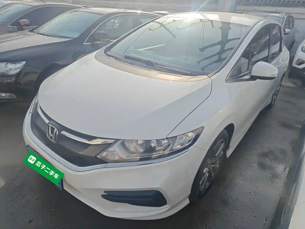 Honda Jade 2017 1.8L AT 5 мест