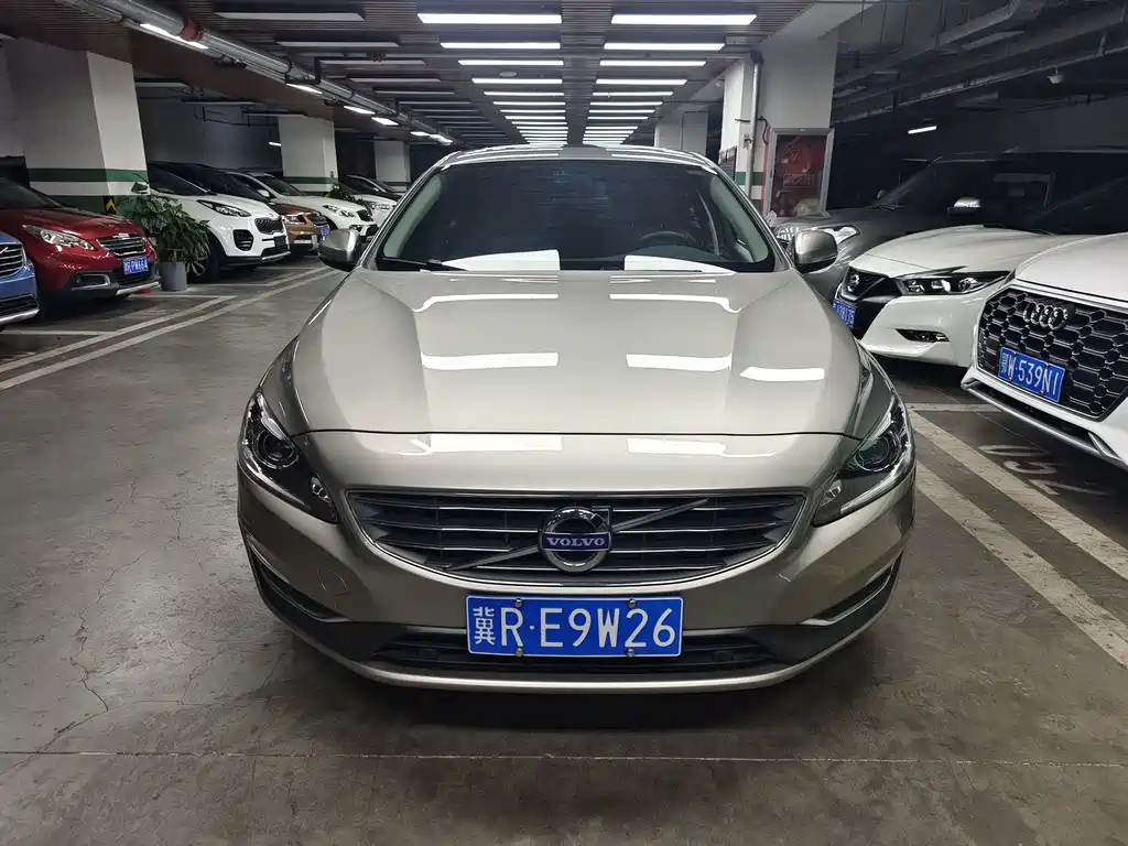 Volvo S60 — миниатюра 2