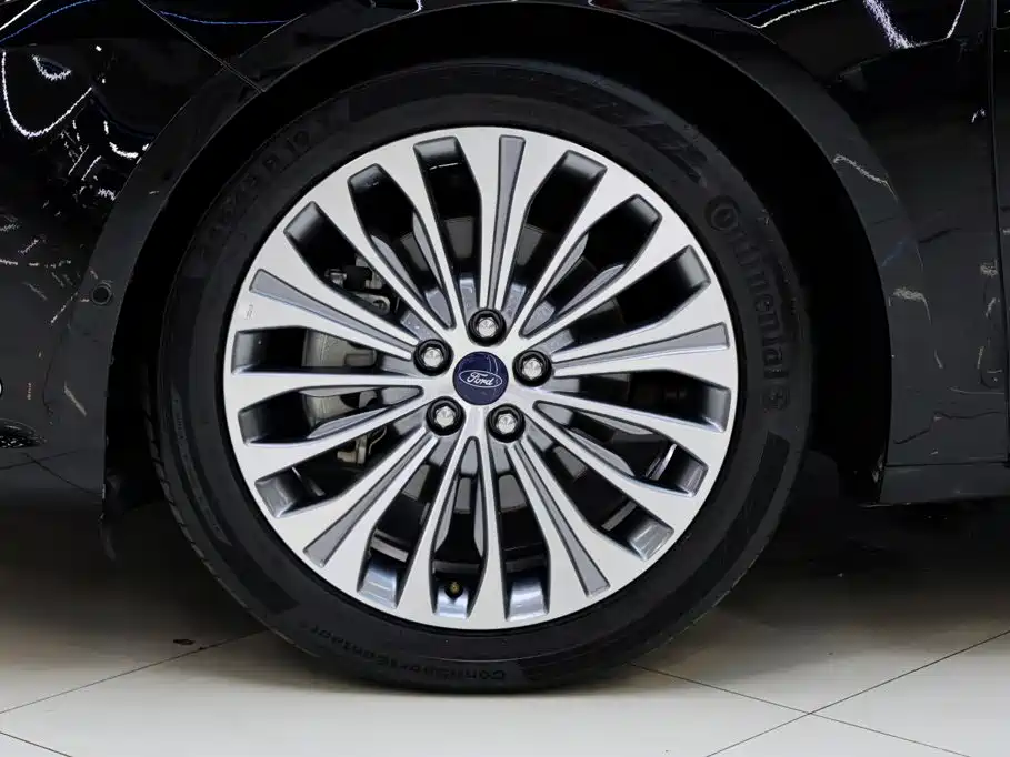 Ford Taurus — миниатюра 13