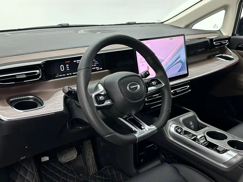 GAC Motor Trumpchi E8 PHEV — миниатюра 10