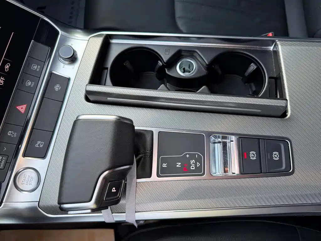 Audi A6L — миниатюра 20