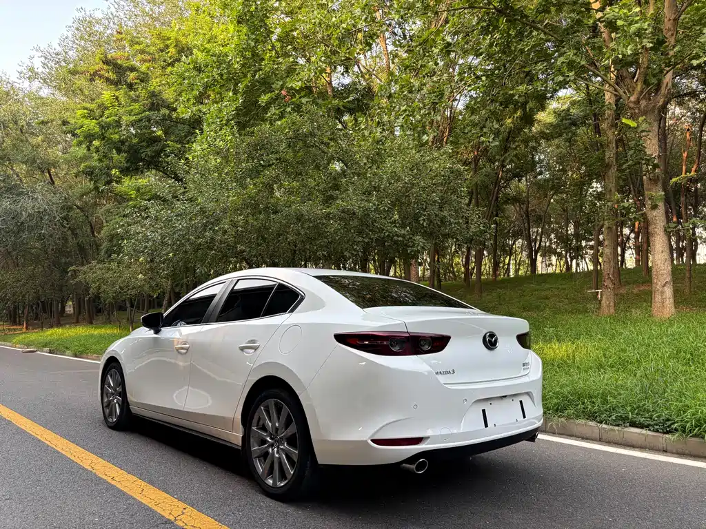 Mazda 3 Axela 2.0L Auto Quality Wise Edition, фото 5