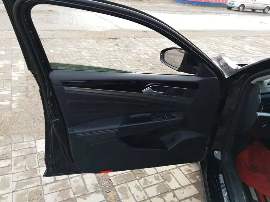 Volkswagen Passat — миниатюра 7