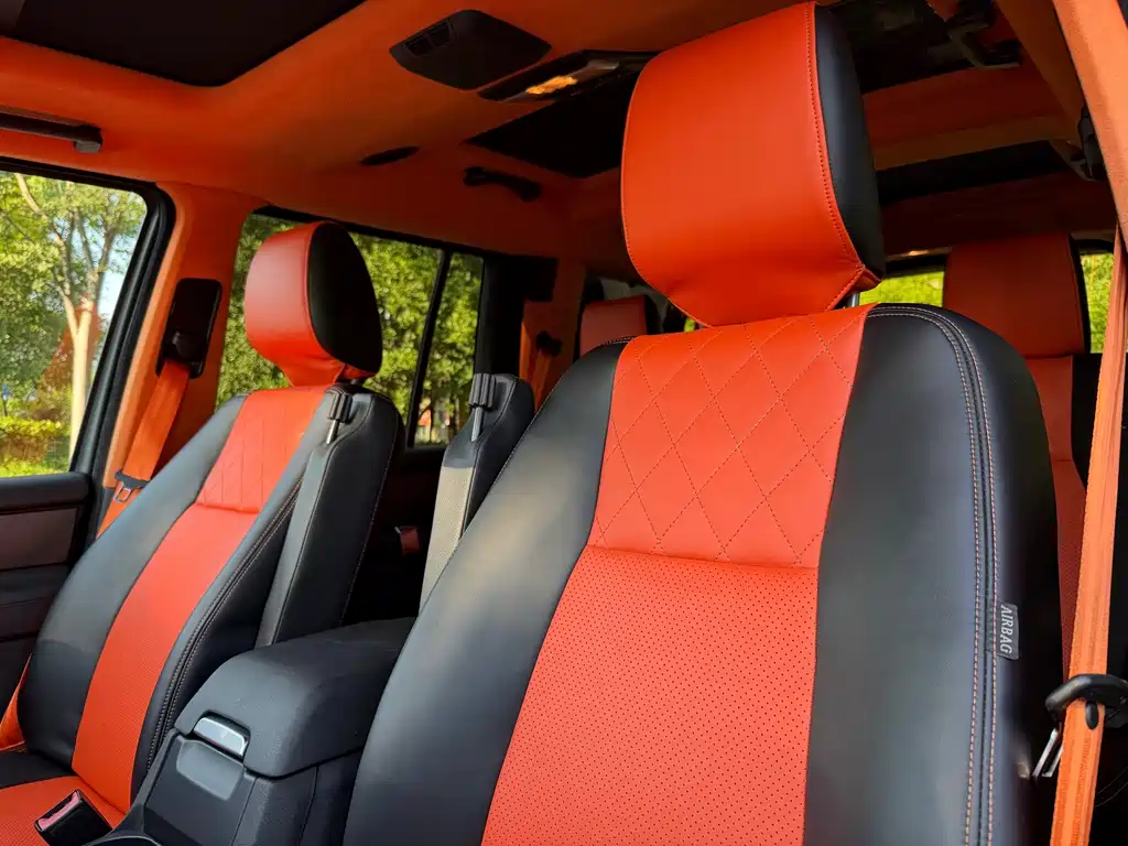 Land Rover Discovery — миниатюра 8