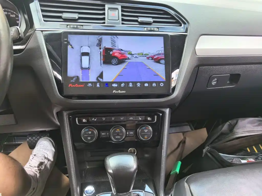 Volkswagen Tiguan L — миниатюра 13