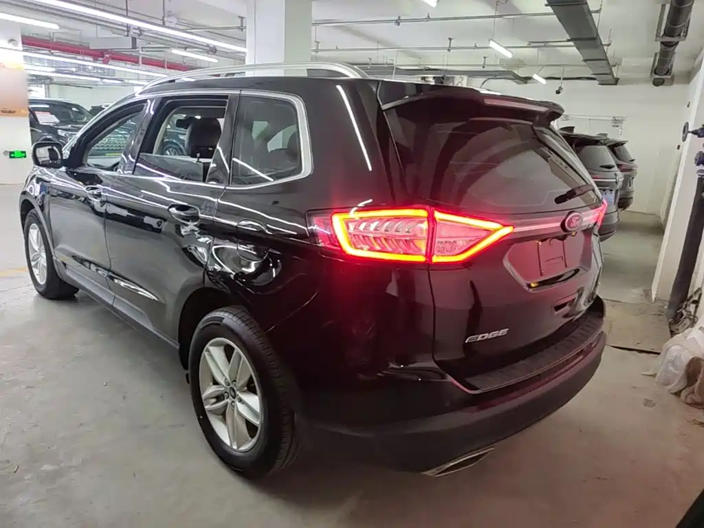 Ford Edge — миниатюра 5