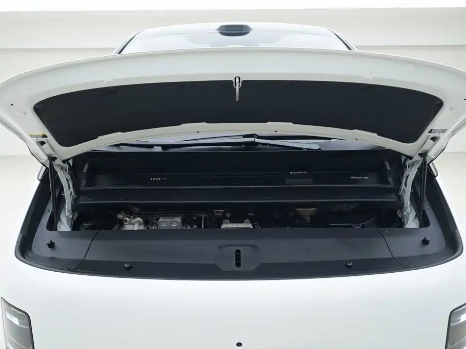 Li Auto Li MEGA — миниатюра 6